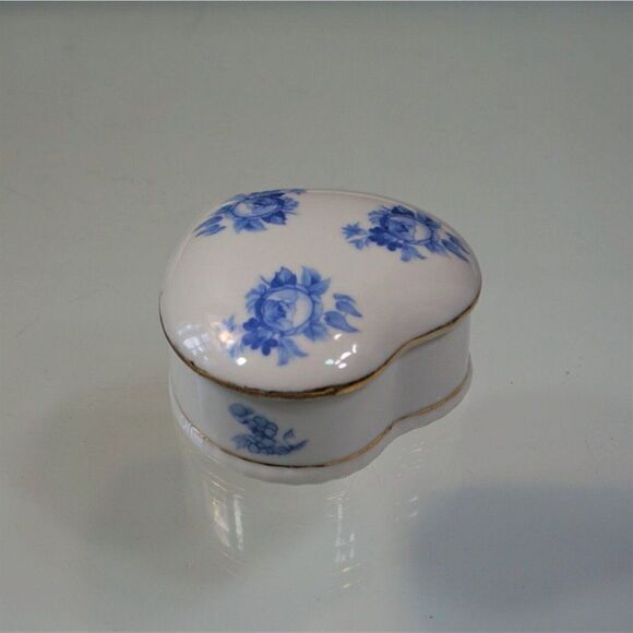 Blue Flower Trinket Box Vintage SRG Japan Lidded Gold Trim Heart Shape Keepsake - Picture 4 of 8